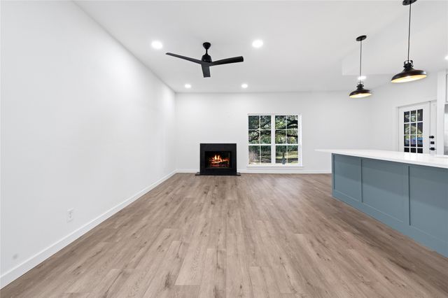 8601 Park Lane 121, Dallas, TX 75231