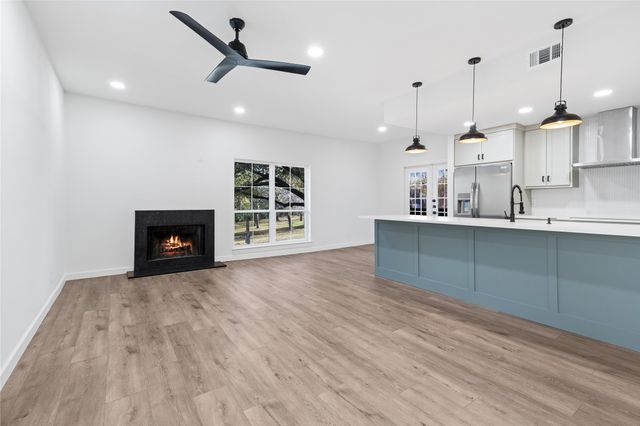 8601 Park Lane 121, Dallas, TX 75231