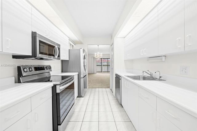 1501 SW 131st Way 405P, Pembroke Pines, FL 33027