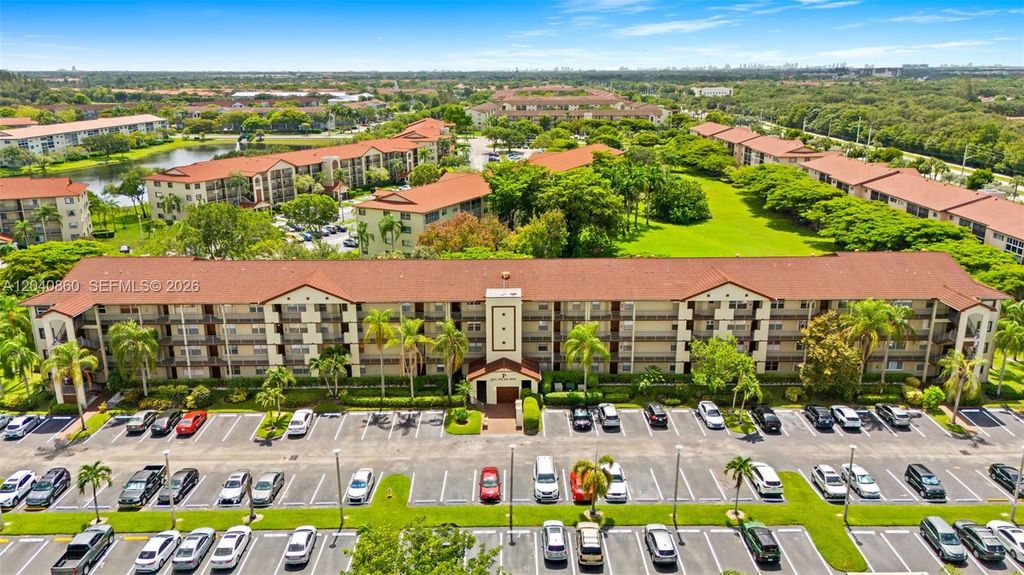 1501 SW 131st Way 405P, Pembroke Pines, FL 33027