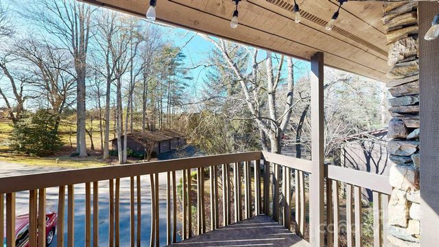 50 Maxine Lane 104, Hendersonville, NC 28739