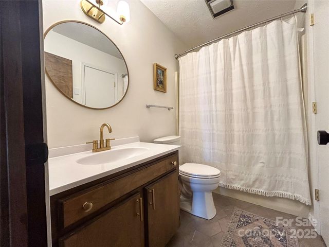 50 Maxine Lane 104, Hendersonville, NC 28739