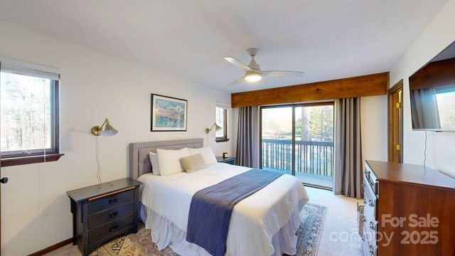 50 Maxine Lane 104, Hendersonville, NC 28739