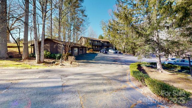 50 Maxine Lane 104, Hendersonville, NC 28739
