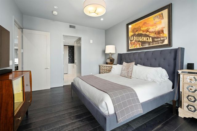 200 Congress Ave 15D, Austin, TX 78701