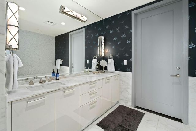 200 Congress Ave 15D, Austin, TX 78701