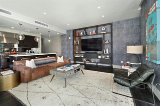 200 Congress Ave 15D, Austin, TX 78701