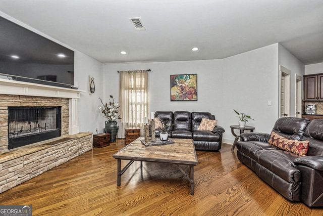 65 Tribune Lane, Sharpsburg, GA 30277