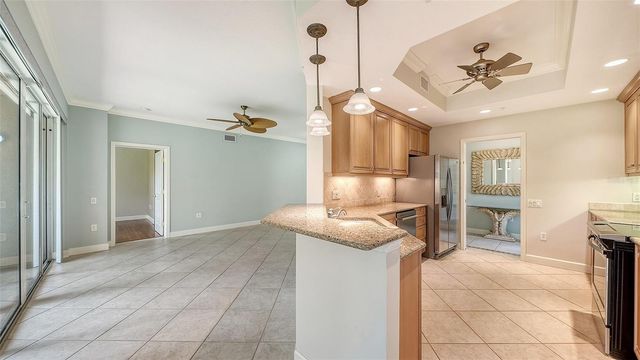 5211 PARISIENNE PLACE 101B27, Sarasota, FL 34238