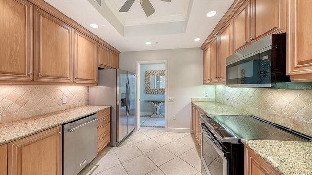 5211 PARISIENNE PLACE 101B27, Sarasota, FL 34238