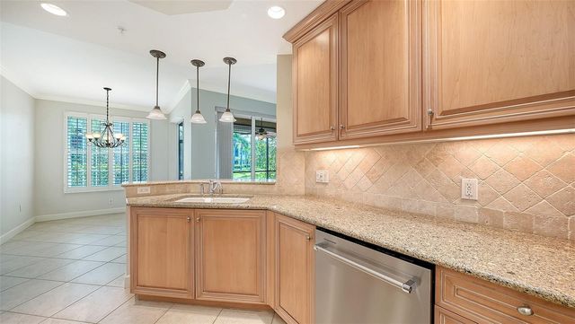5211 PARISIENNE PLACE 101B27, Sarasota, FL 34238