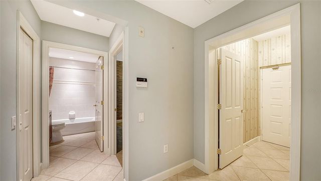 5211 PARISIENNE PLACE 101B27, Sarasota, FL 34238