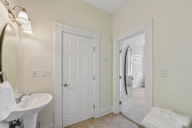 1931 Bigelow Street, Cincinnati, OH 45219