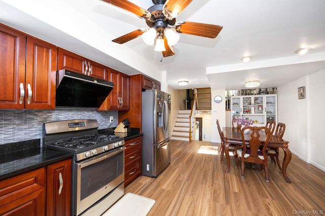 197 Park Drive N, Staten Island, NY 10314