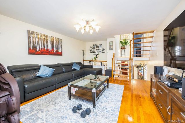 197 Park Drive N, Staten Island, NY 10314