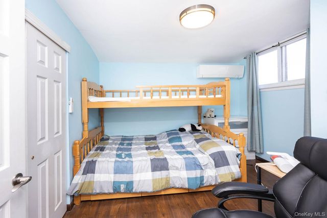 197 Park Drive N, Staten Island, NY 10314