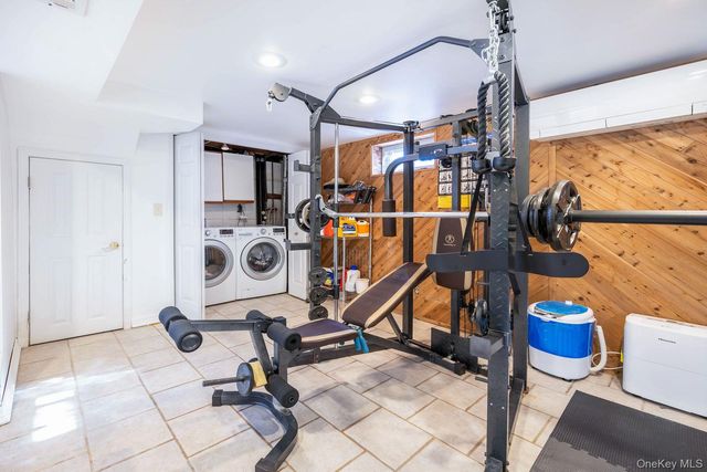 197 Park Drive N, Staten Island, NY 10314