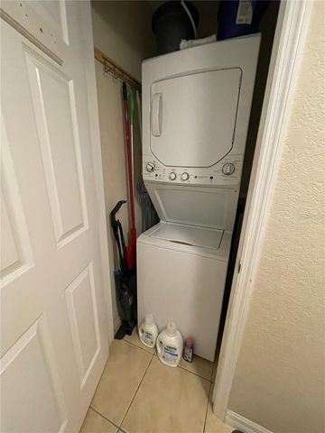 918 LA COSTA CIRCLE 3, Sarasota, FL 34237