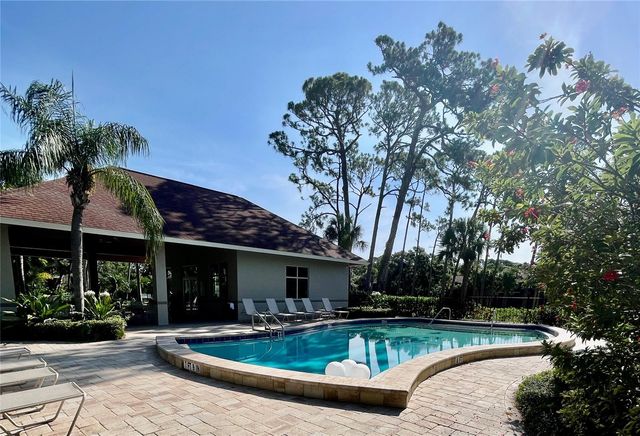 918 LA COSTA CIRCLE 3, Sarasota, FL 34237