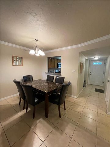 918 LA COSTA CIRCLE 3, Sarasota, FL 34237