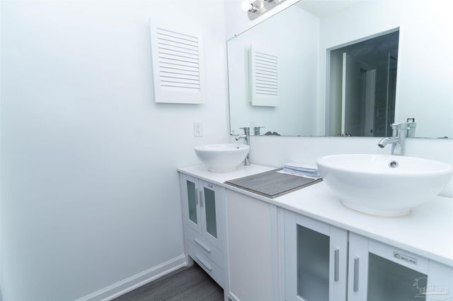 601 E Burgess Rd G5, Pensacola, FL 32504