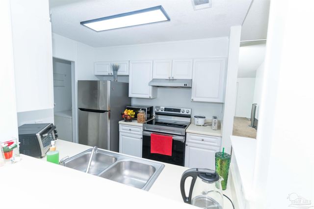 601 E Burgess Rd G5, Pensacola, FL 32504