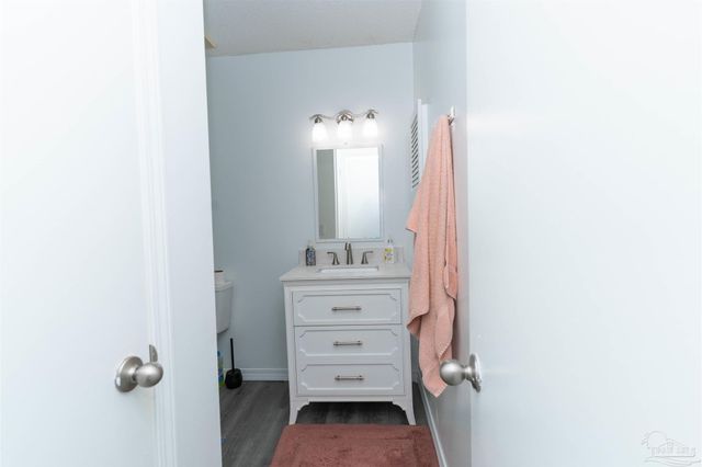 601 E Burgess Rd G5, Pensacola, FL 32504