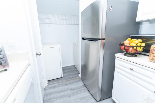 601 E Burgess Rd G5, Pensacola, FL 32504