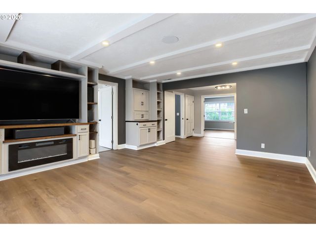 11820 Sw CLIFFORD St, Beaverton, OR 97008
