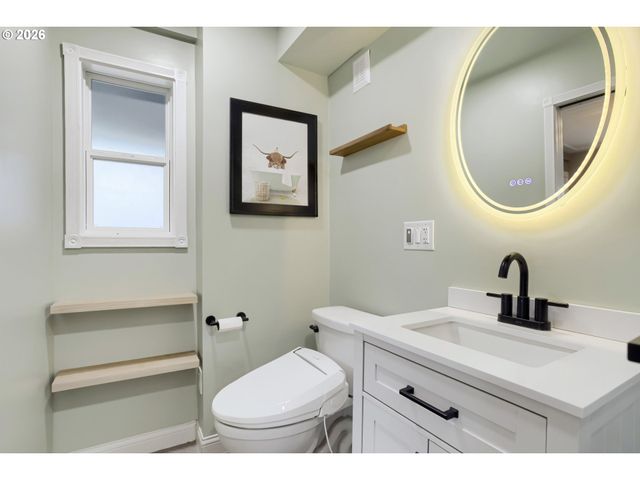 11820 Sw CLIFFORD St, Beaverton, OR 97008