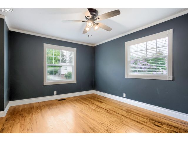 11820 Sw CLIFFORD St, Beaverton, OR 97008