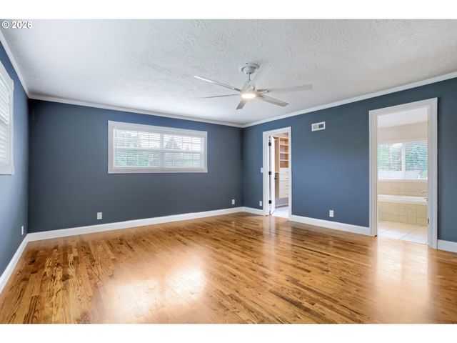 11820 Sw CLIFFORD St, Beaverton, OR 97008