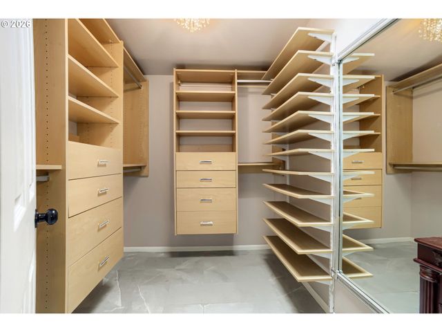 11820 Sw CLIFFORD St, Beaverton, OR 97008