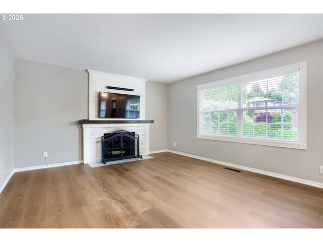 11820 Sw CLIFFORD St, Beaverton, OR 97008
