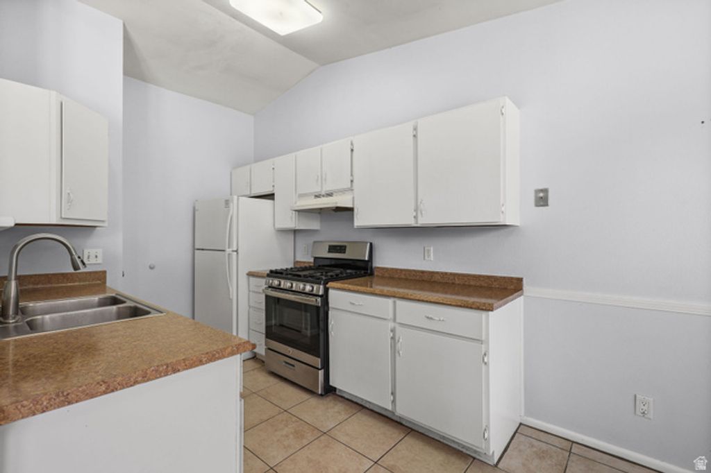 Image 17 of property listing at 1419 S 50 W, Farmington, UT 84025