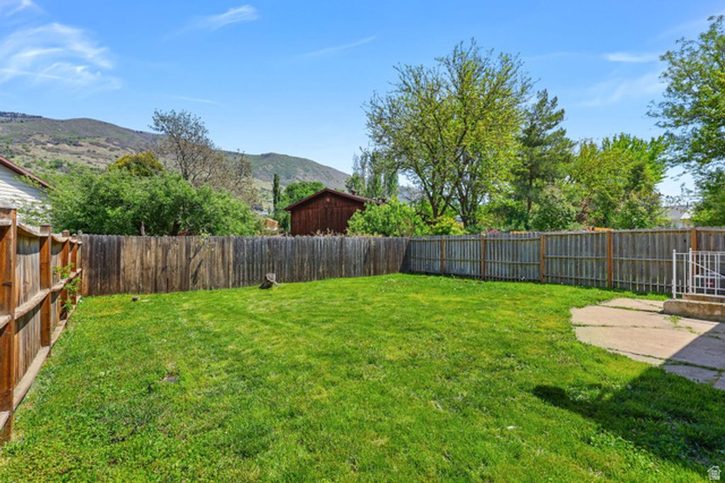 Image 30 of property listing at 1419 S 50 W, Farmington, UT 84025