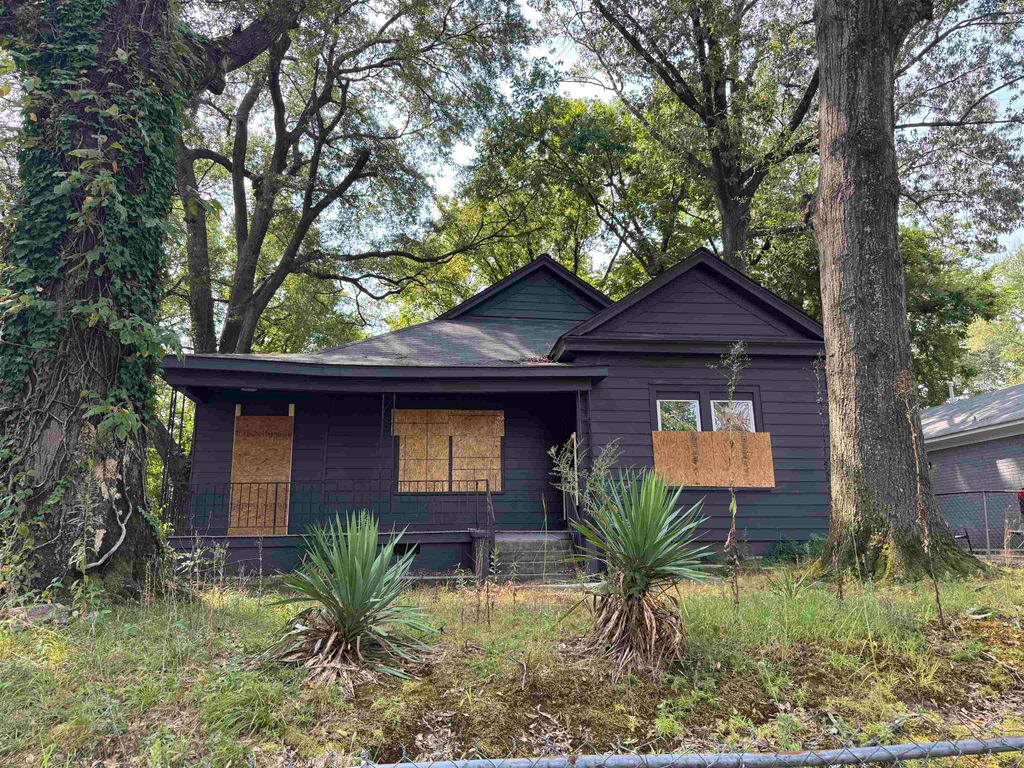 125 E MCKELLAR AVE, Memphis, TN 38109