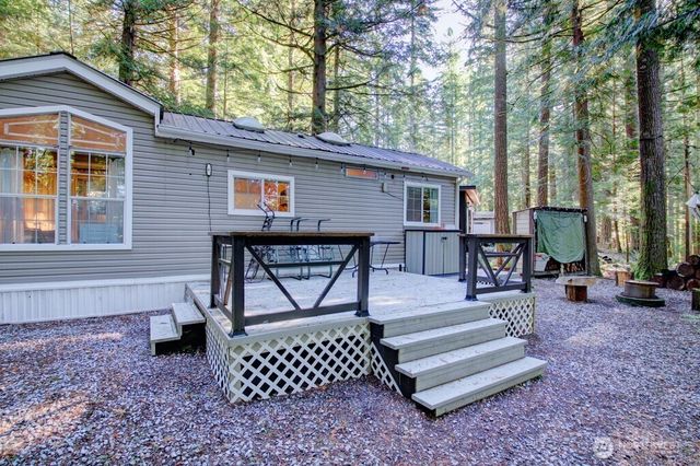 175 Big River Boulevard E, Deming, WA 98244