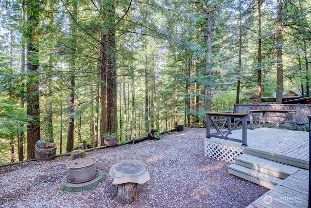 175 Big River Boulevard E, Deming, WA 98244