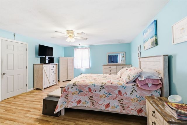 24 Maverick Dr, Mansfield, MA 02048