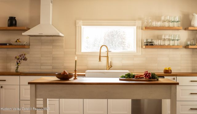 11548 New York 23a, Lexington, NY 12452