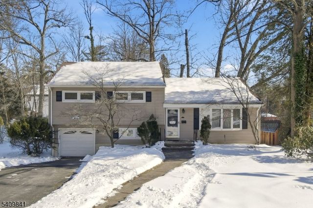 33 Kennedy Ter, Westwood Boro, NJ 07675