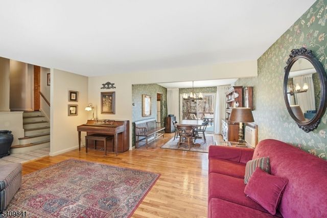 33 Kennedy Ter, Westwood Boro, NJ 07675