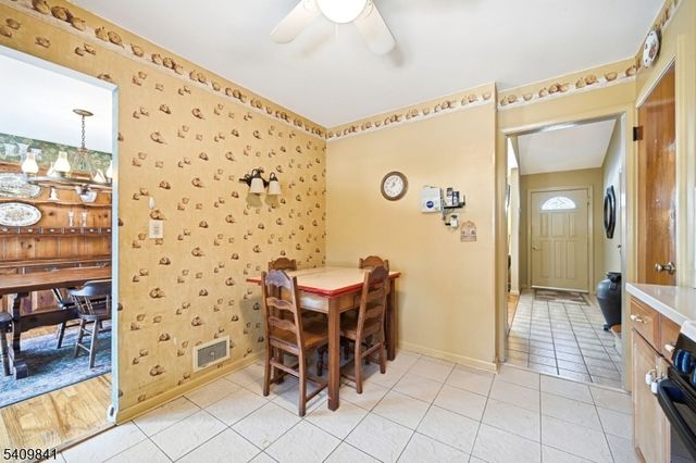 33 Kennedy Ter, Westwood Boro, NJ 07675