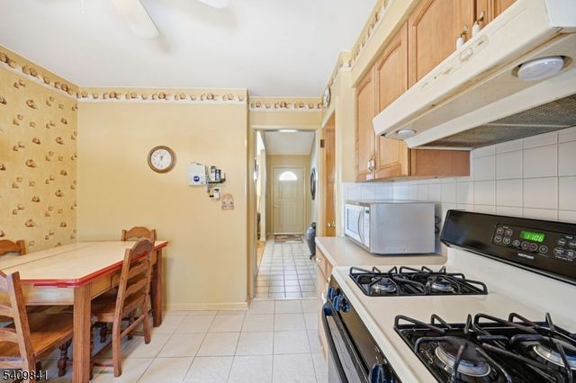 33 Kennedy Ter, Westwood Boro, NJ 07675