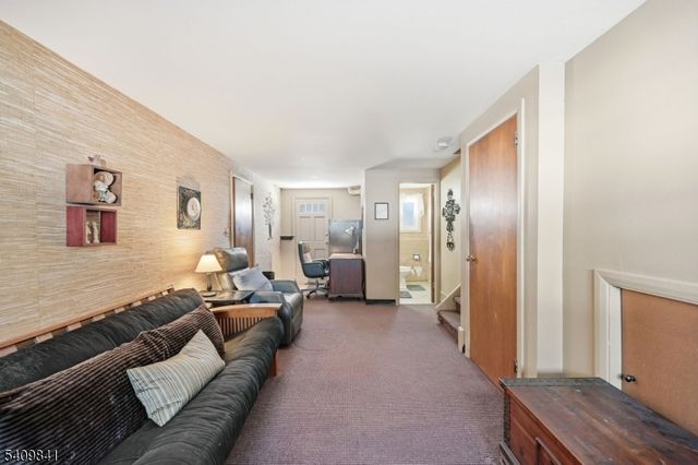 33 Kennedy Ter, Westwood Boro, NJ 07675