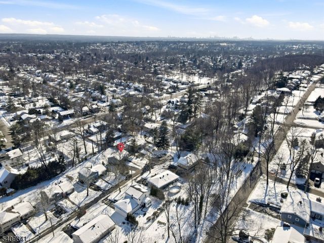 33 Kennedy Ter, Westwood Boro, NJ 07675