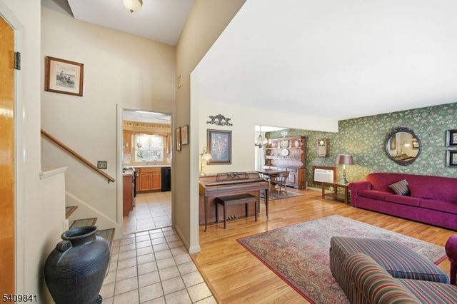 33 Kennedy Ter, Westwood Boro, NJ 07675