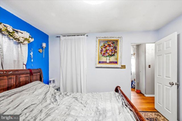 713 W HOLLY AVE, Sterling, VA 20164