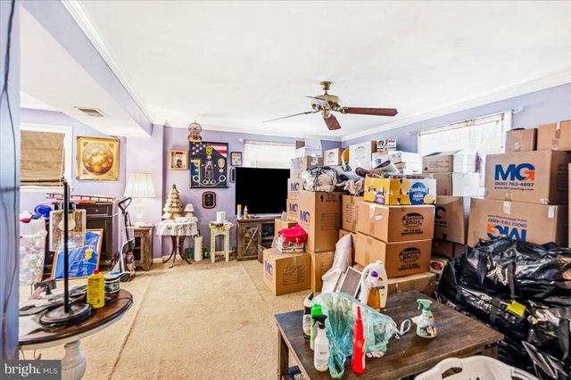713 W HOLLY AVE, Sterling, VA 20164
